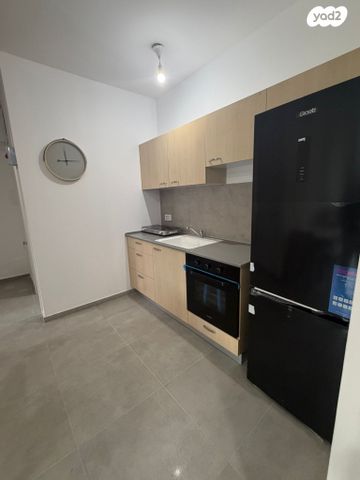 שדרות הרצל 80