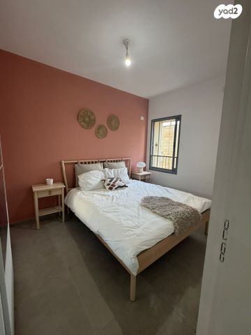 שדרות הרצל 80