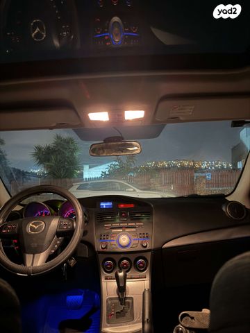 מודעת רכב מאזדה 3