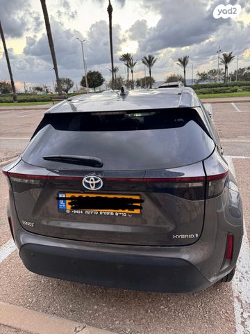 מודעת רכב טויוטה יאריס קרוס