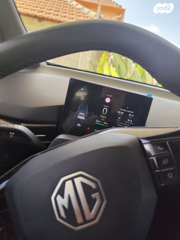 מודעת רכב אם ג'י MG4