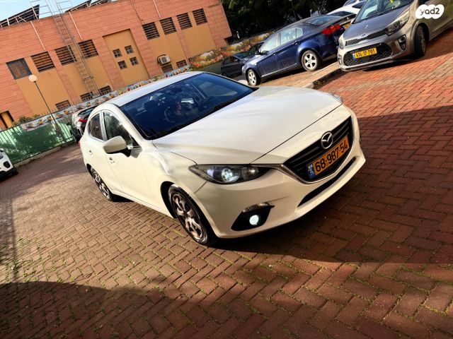 מודעת רכב מאזדה 3