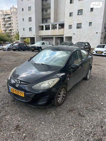 מודעת רכב מאזדה 2