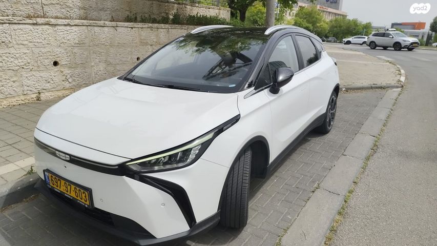 מודעת רכב ג׳ילי Geometry C