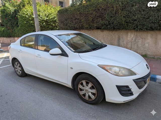 מודעת רכב מאזדה 3