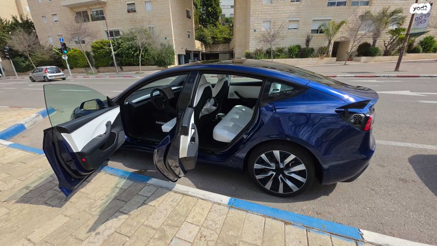 מודעת רכב טסלה מודל 3