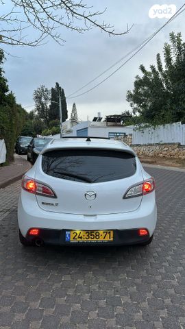 מודעת רכב מאזדה 3