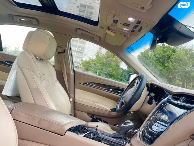 מודעת רכב קאדילק CTS