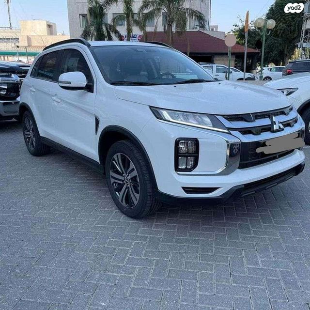 מודעת רכב מיצובישי ASX