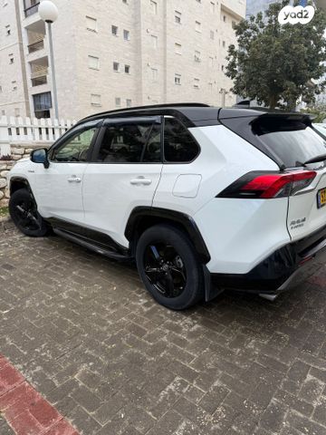 מודעת רכב טויוטה RAV4
