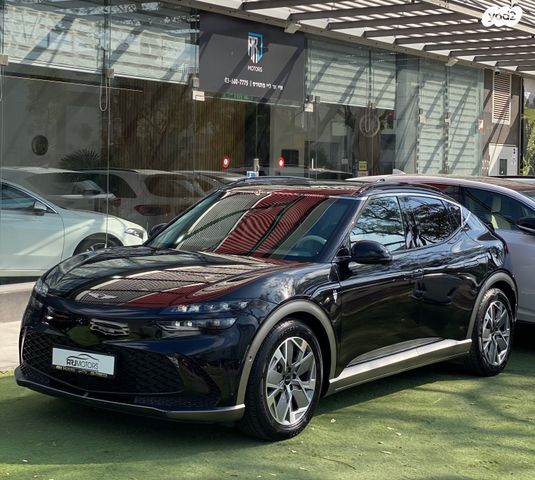 מודעת רכב ג'נסיס GV60