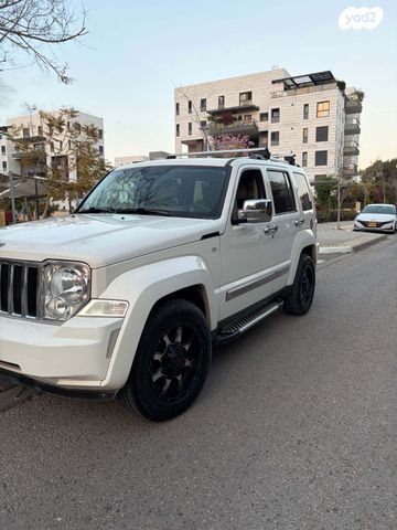 מודעת רכב ג'יפ צ'ירוקי