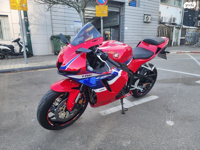 מודעת רכב הונדה CBR600RR