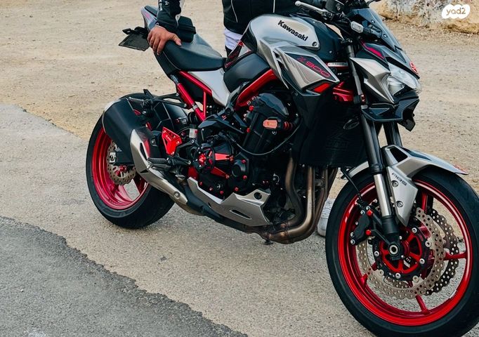 מודעת רכב קאוואסאקי Z900
