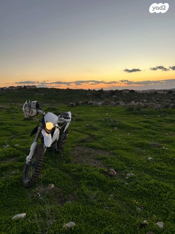 מודעת רכב UM אחר