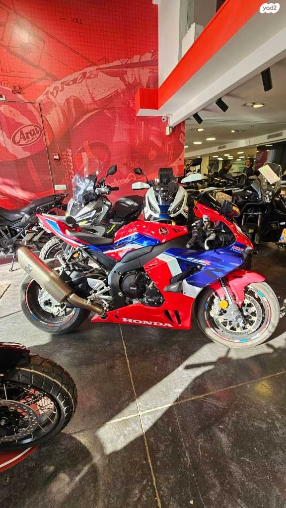 מודעת רכב הונדה CBR1000RR