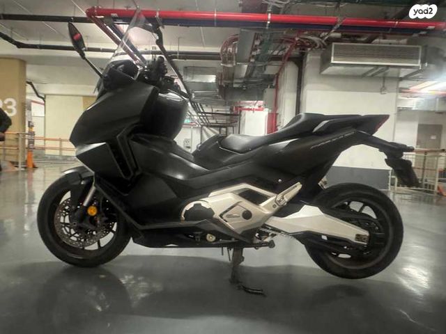 מודעת רכב הונדה פורזה 750