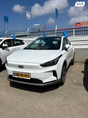 מודעת רכב ג׳ילי Geometry C