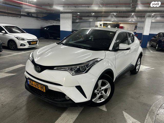 מודעת רכב טויוטה C-HR