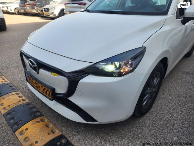 מודעת רכב מאזדה 2