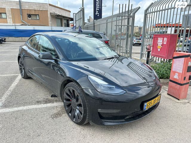 מודעת רכב טסלה מודל 3