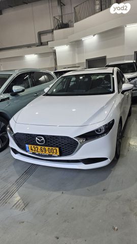 מודעת רכב מאזדה 3