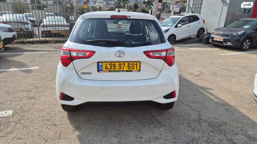 מודעת רכב טויוטה יאריס 1