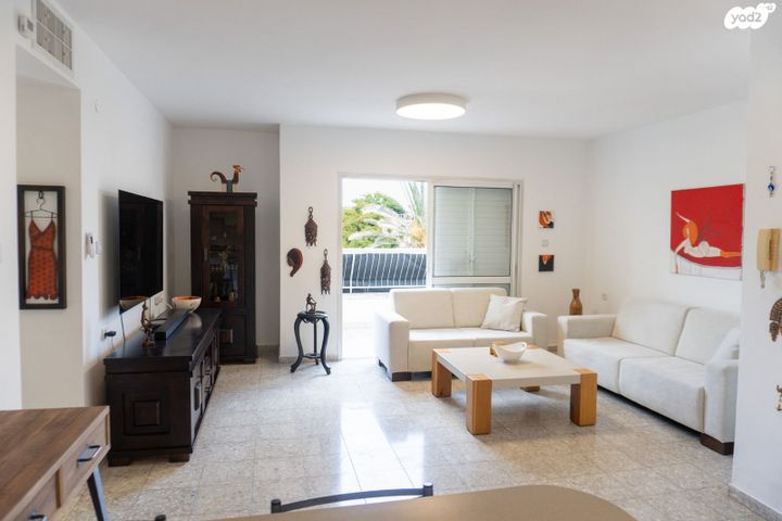 דרך מנחם בגין 27