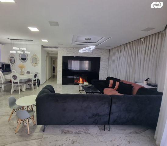 שדרות העצמאות 47