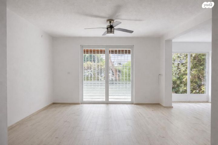 מודעת נכס, תל ברוך, תל אביב יפו