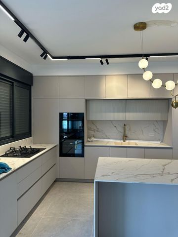 דירה, נוף הטיילת, נתניה