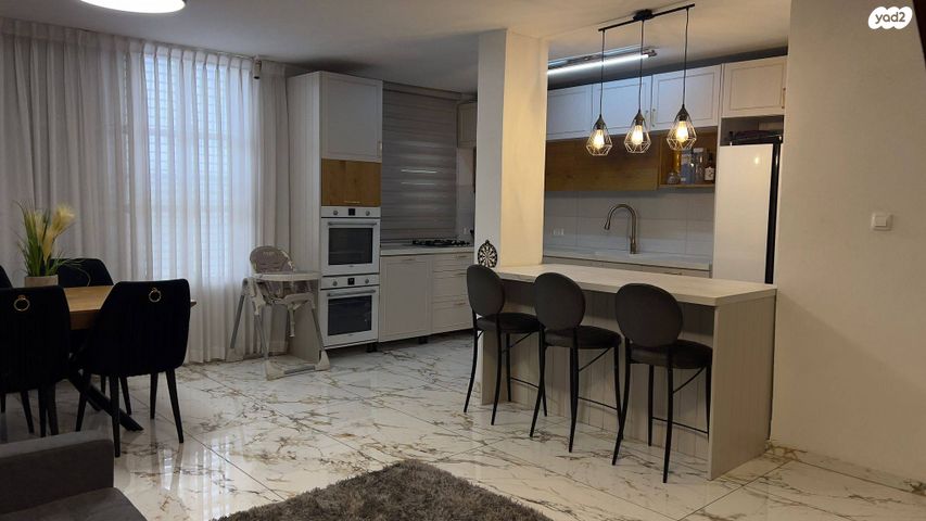 מודעת נכס, דיזרעאלי, עמידר, בנית, לוד