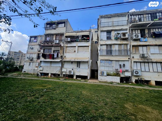 גיורא יוספטל 21