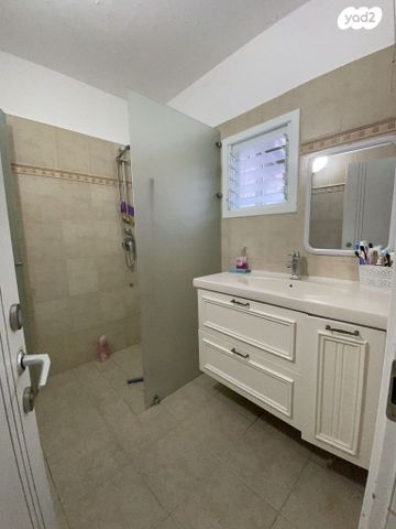 גבעת ציון וגבעת הפרחים