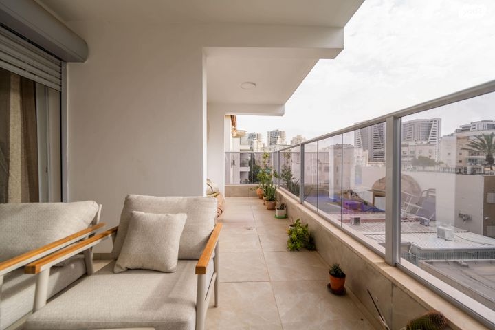 דרך מנחם בגין 