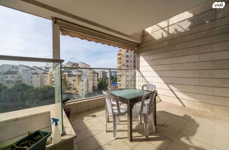 דרך מנחם בגין 