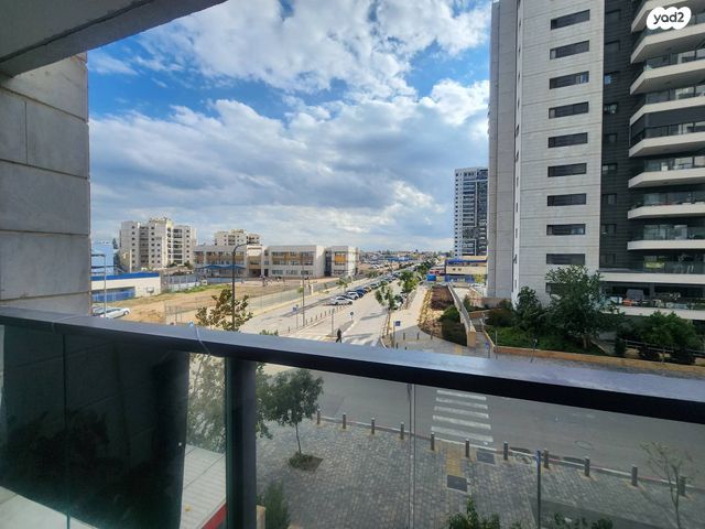 חיים לסקוב 7