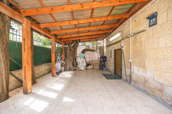 בניין מגורים למכירה בירושלים (תיווך) — 5