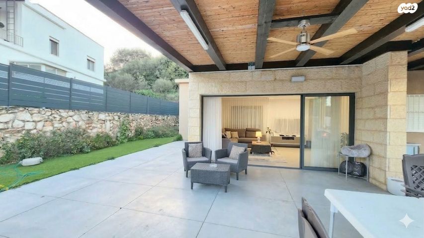 בית פרטי/ קוטג', חוסן, חוסן