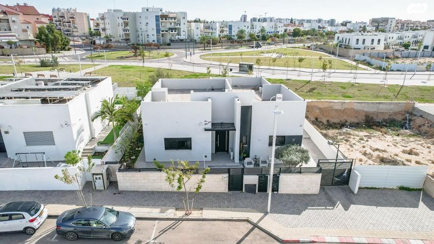 אמירה בלייברג 