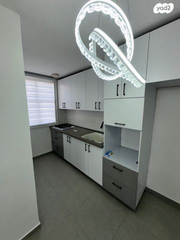 הרב רובינשטיין 