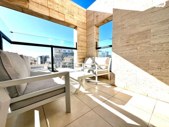 הגוש הגדול, רמת אביב החדשה, נופי ים