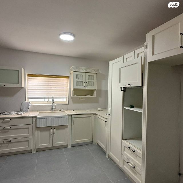 מודעת נכס, בן דור, נשר