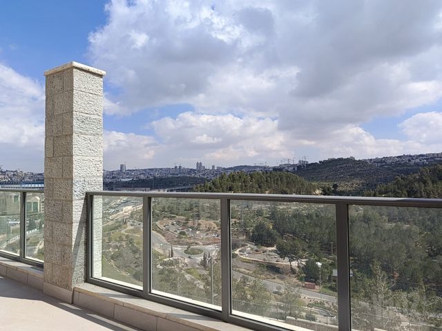 גג/ פנטהאוז להשכרה בירושלים (תיווך) — 2