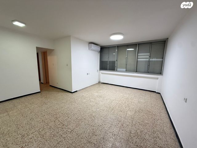 מודעת נכס, הרב רפאל אנקווה, נתניה