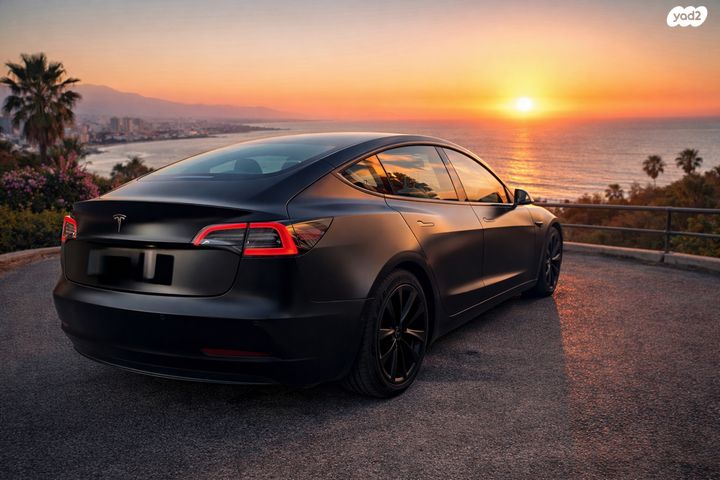 מודעת רכב טסלה מודל 3