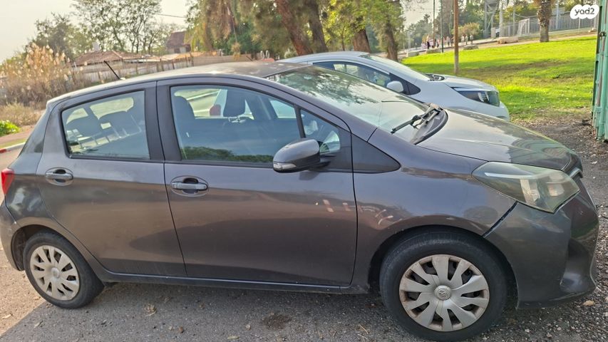 מודעת רכב טויוטה יאריס