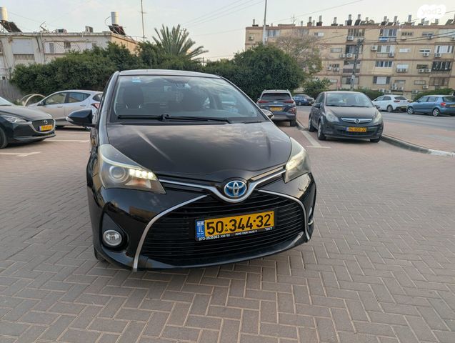 מודעת רכב טויוטה יאריס