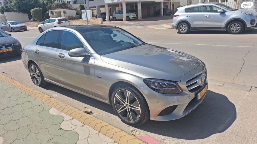 מודעת רכב מרצדס-בנץ C-class