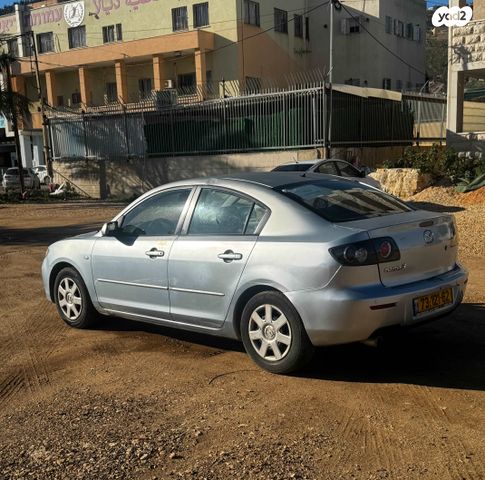 מודעת רכב מאזדה 3